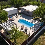 Villa Little Heaven